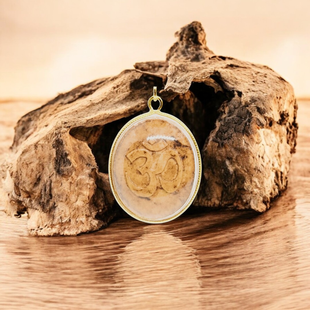 Lord Ganesha Amulet, Om Symbol, Powder and Mixed Magic Materials, Thai Hindu Talisman for Wealth and Success (2)-Photoroom